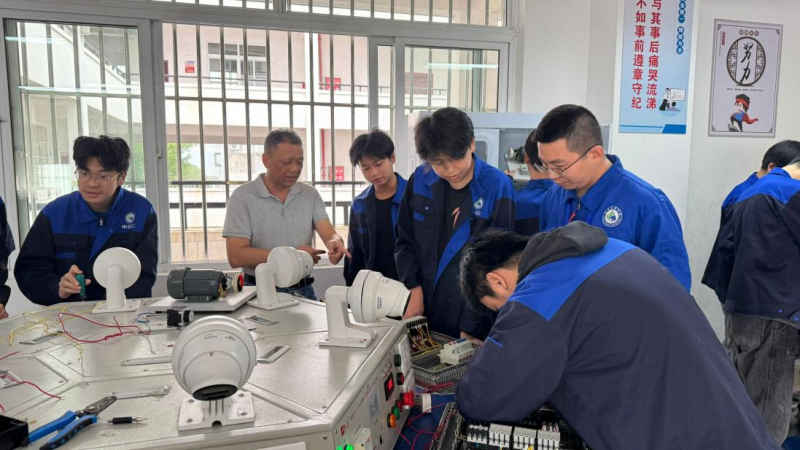 视导促教 督学求进 ——桂林市教育科学研究所专家莅临我院开展教学视导活动